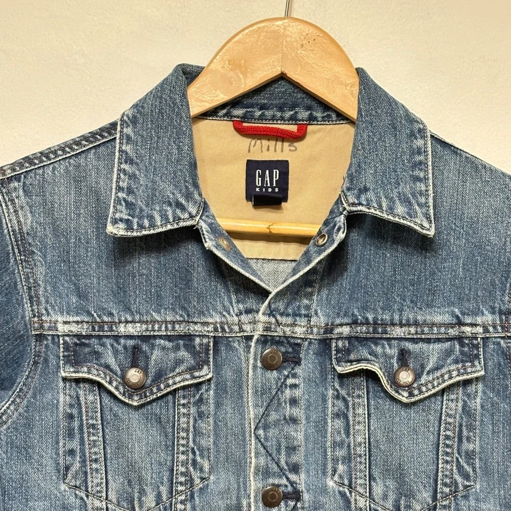 Vintage Gap Kids Denim Jacket Kids Size 8 Blue Jean Button Up Y2K Casual Trucker